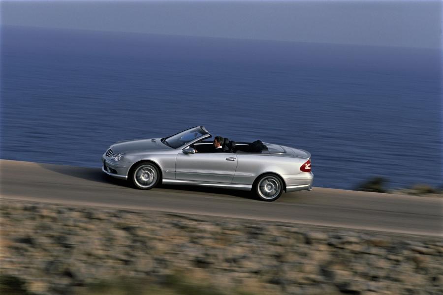  Mercedes-Benz CLK55 AMG Cabriolet 2004 года  (фото 24 из 35)